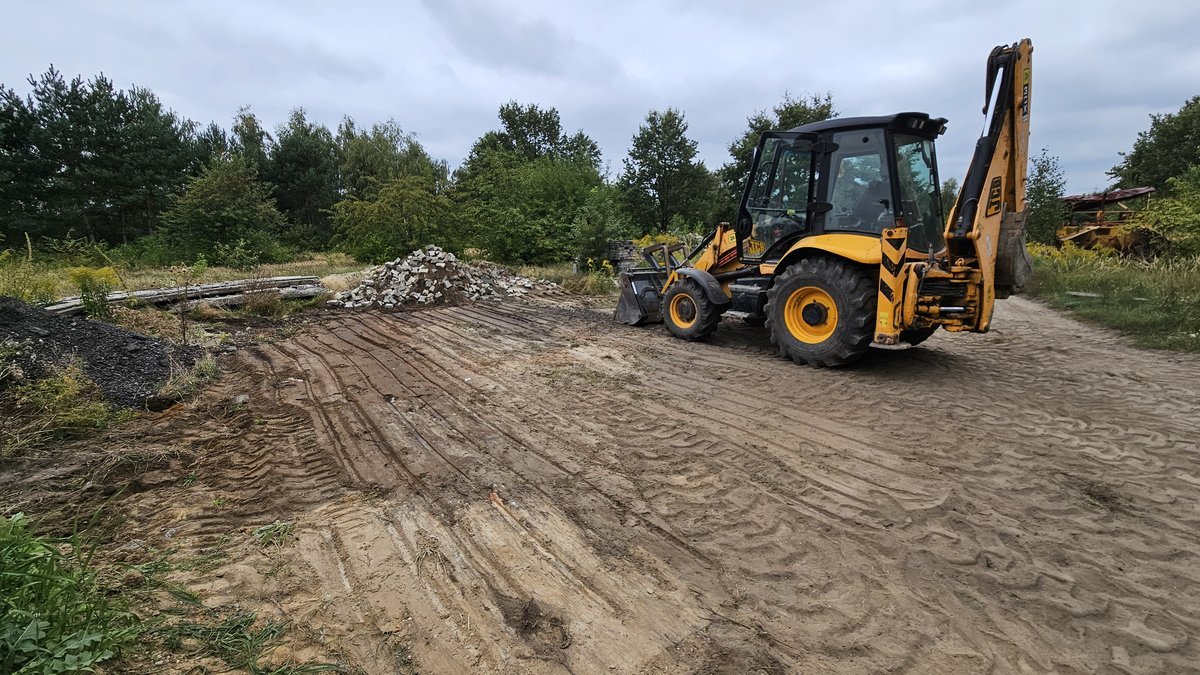 Realizacja ogrodowa - prace minikoparką